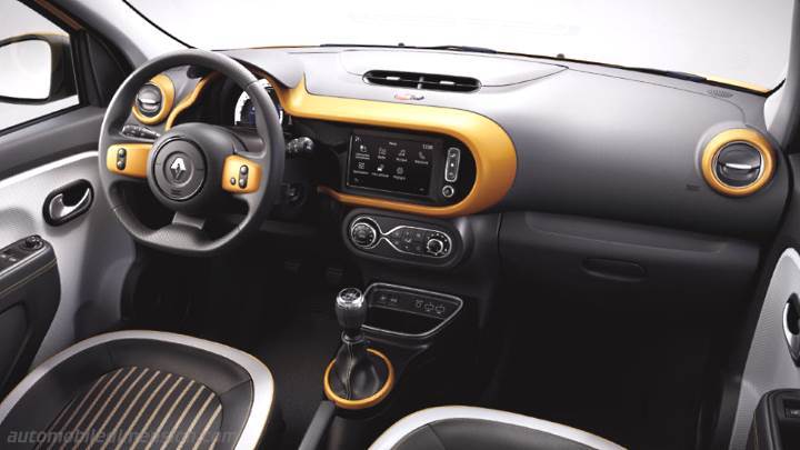 Renault Twingo 2019 dashboard